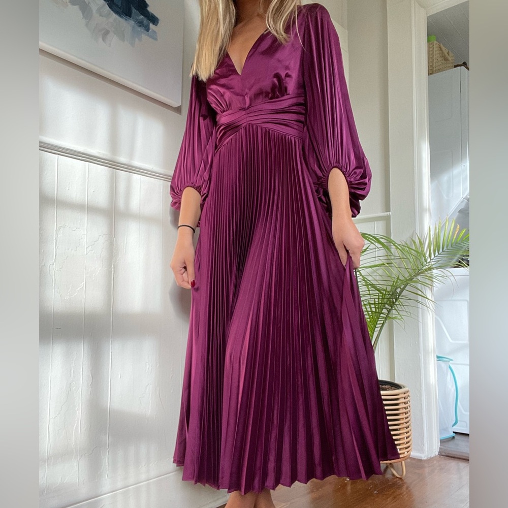 Wine Satin Pleated Backless Midi Cocktail Dress